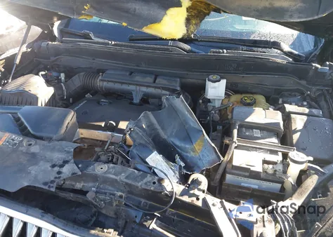 2017 Buick Envision Essence z USA, uszkodzony, nr VIN LRBFXDSA4HD220845